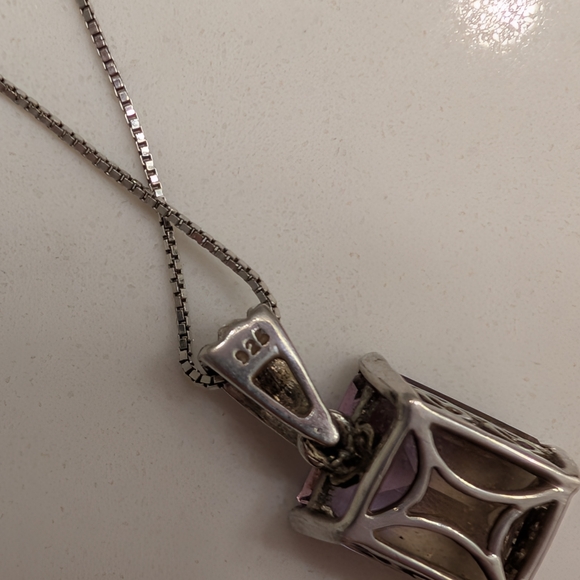 Elegant Purple and Silver Pendant Necklace - Picture 3 of 4